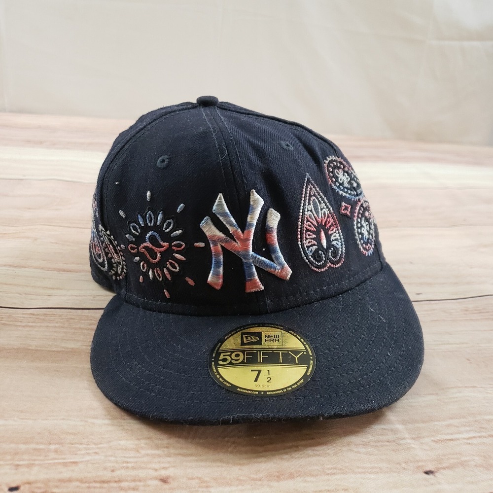 New York Yankees Hat Cap Mens Fitted 7 1/2 Blue Rainbow Baseball New Era Adult *